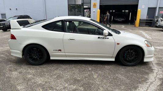 Installed view - Honda Integra DC5 Weather Shields 2002-2006 - HIC Premium