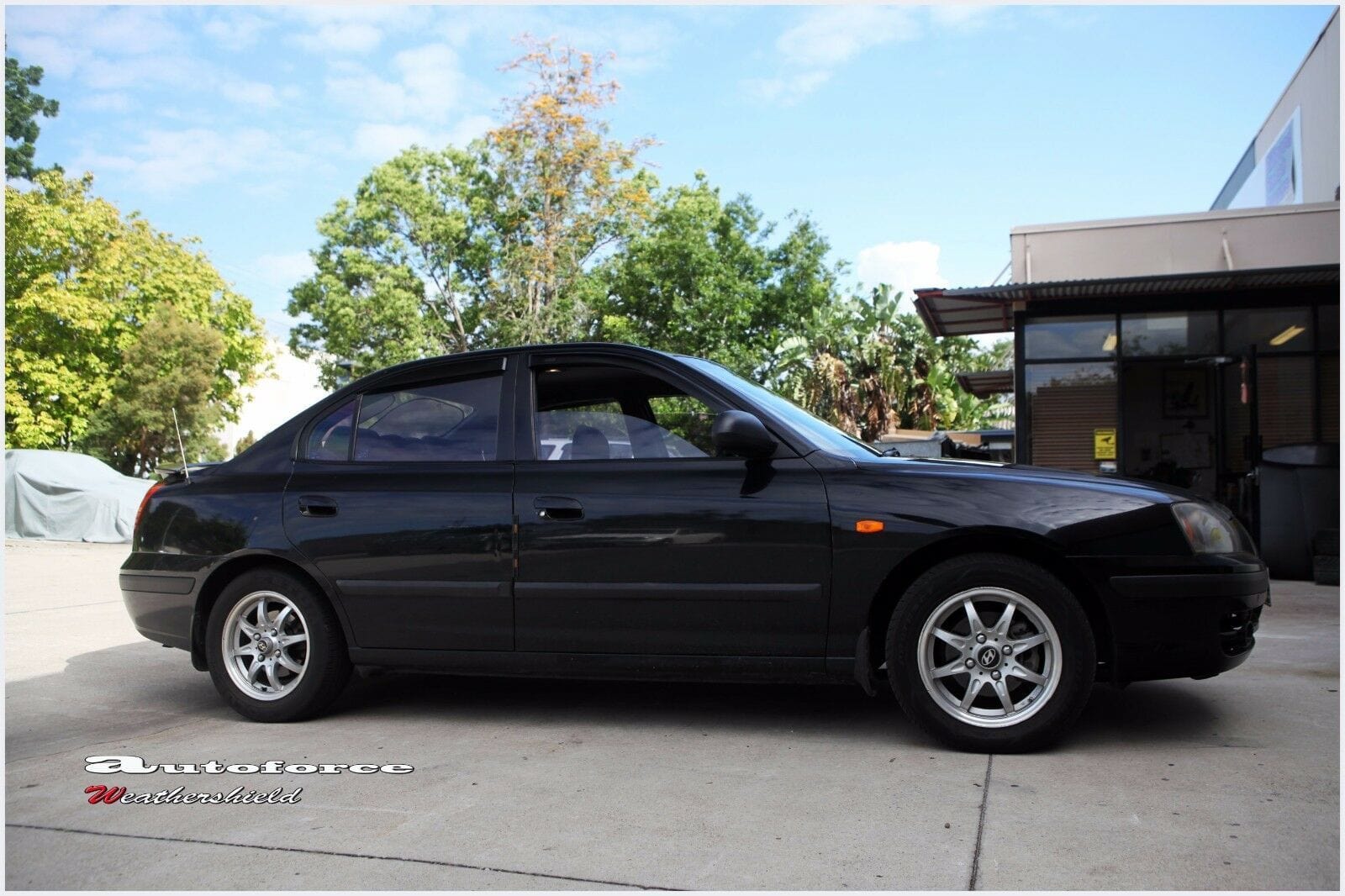 Hyundai Elantra Sedan 2000-2006 Weather Shields HIC AUS, Premium Rain, UV Protection, Stylish