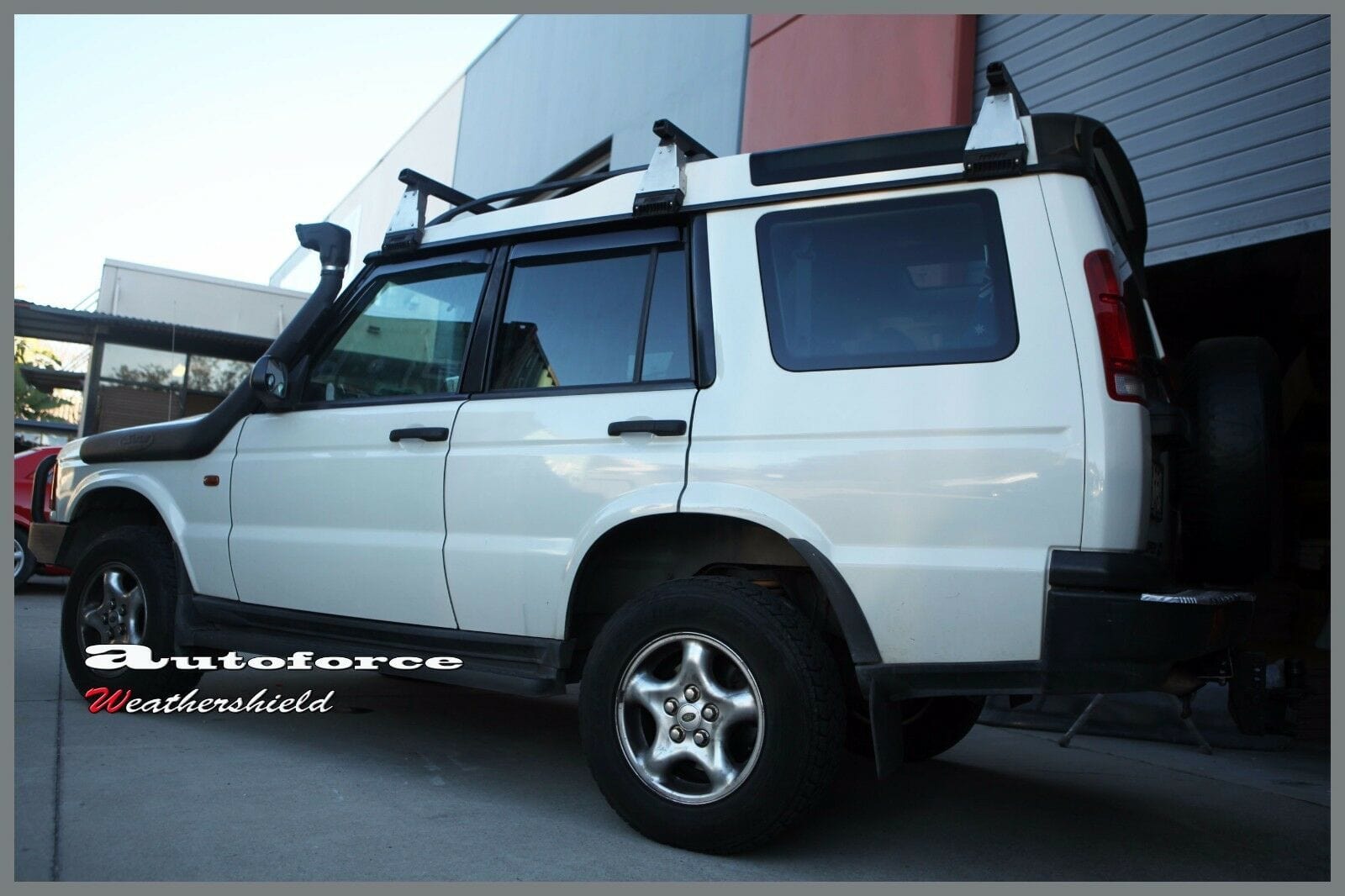 Land Rover Discovery 2 Weather Shields, Premium Rain, UV Protection, Stylish