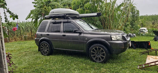 
                          Installed view -  Land Rover Freelander Weather Shields 1996-2006 - HIC Premium
                      