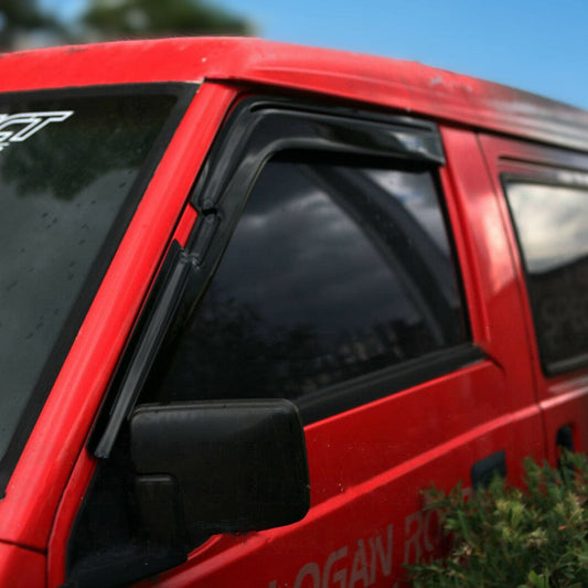 
                          Installed view -  Mitsubishi Starwagon Weather Shields 1986-2003 - HIC Premium
                      