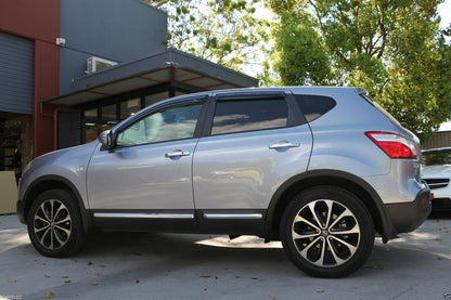 Installed view -  Nissan Dualis Qashqai Weather Shields 2007-2013 - HIC Premium