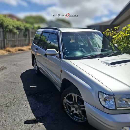 
                          Installed view -  Subaru Forester SF Weather Shields 1997-2002 - HIC Premium
                      
